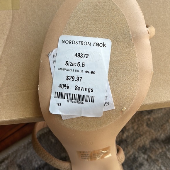 Tan Clear Block Heel new never worn - Picture 6 of 6